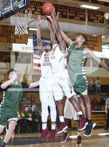 Thumbnail 3 in Mount Vernon vs Bishop Hendricken (New York Challenge) photogallery.