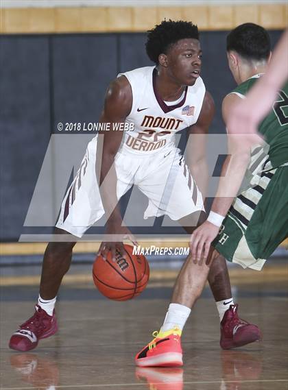 Thumbnail 3 in Mount Vernon vs Bishop Hendricken (New York Challenge) photogallery.