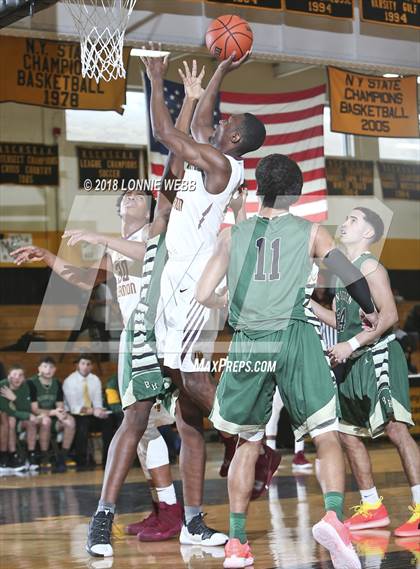 Thumbnail 3 in Mount Vernon vs Bishop Hendricken (New York Challenge) photogallery.