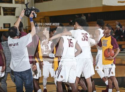 Thumbnail 3 in Mount Vernon vs Bishop Hendricken (New York Challenge) photogallery.