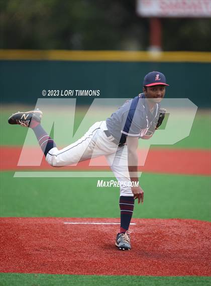 Thumbnail 3 in Lynbrook @ Saratoga photogallery.