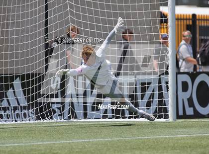 Thumbnail 1 in Syracuse vs. Lone Peak (UHSAA 6A Semifinal) photogallery.