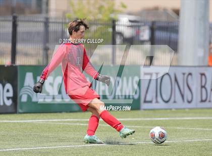 Thumbnail 1 in Syracuse vs. Lone Peak (UHSAA 6A Semifinal) photogallery.