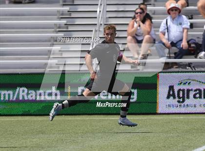 Thumbnail 2 in Syracuse vs. Lone Peak (UHSAA 6A Semifinal) photogallery.
