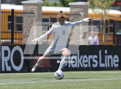 Thumbnail 1 in Syracuse vs. Lone Peak (UHSAA 6A Semifinal) photogallery.
