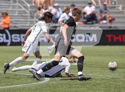 Thumbnail 3 in Syracuse vs. Lone Peak (UHSAA 6A Semifinal) photogallery.