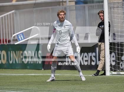 Thumbnail 1 in Syracuse vs. Lone Peak (UHSAA 6A Semifinal) photogallery.
