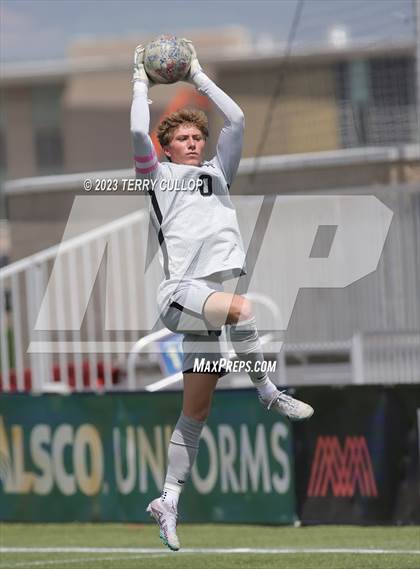 Thumbnail 3 in Syracuse vs. Lone Peak (UHSAA 6A Semifinal) photogallery.