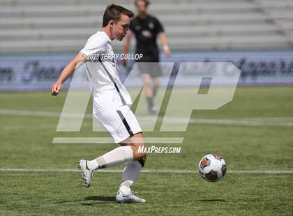 Thumbnail 3 in Syracuse vs. Lone Peak (UHSAA 6A Semifinal) photogallery.