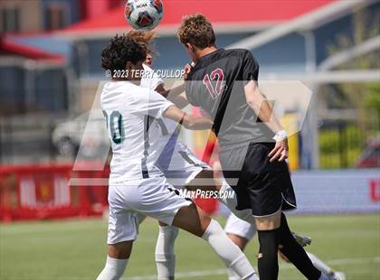 Thumbnail 2 in Syracuse vs. Lone Peak (UHSAA 6A Semifinal) photogallery.