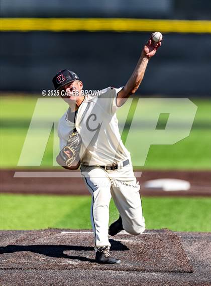 Thumbnail 1 in American Fork vs. Lehi (UHSAA 6A Championship Game 1) photogallery.