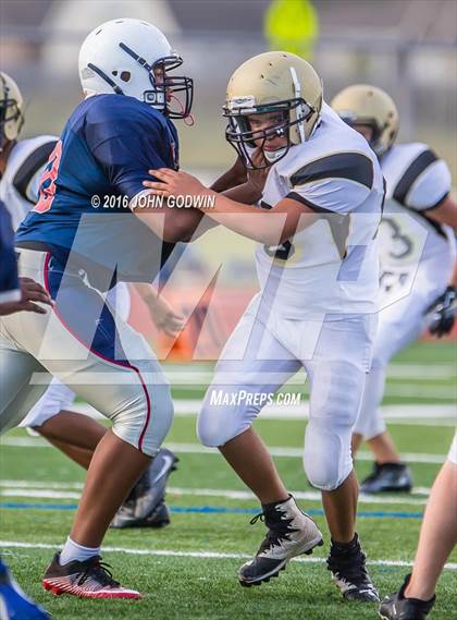 Thumbnail 3 in Manvel Freshman B vs Galena Park Freshmen B photogallery.