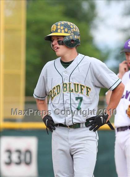 Thumbnail 3 in Red Bluff @ Shasta (CIF NS D1 Playoffs) photogallery.
