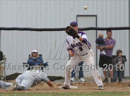 Thumbnail 3 in Red Bluff @ Shasta (CIF NS D1 Playoffs) photogallery.