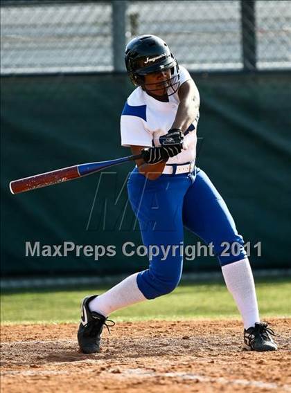 Thumbnail 2 in Mansfield Summit vs. L.D. Bell (Mansfield Tournament) photogallery.