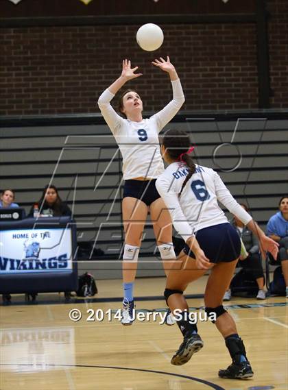Thumbnail 1 in Oakmont vs. Golden Valley (CIF SJS D2 Playoffs) photogallery.