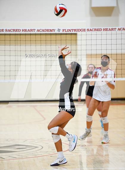 Thumbnail 1 in La Canada @ Flintridge Sacred Heart photogallery.