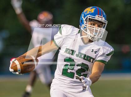 Thumbnail 2 in Phil Simms All-Star Classic (North vs. South) photogallery.