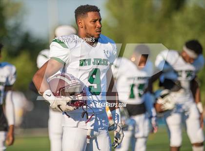Thumbnail 2 in Phil Simms All-Star Classic (North vs. South) photogallery.