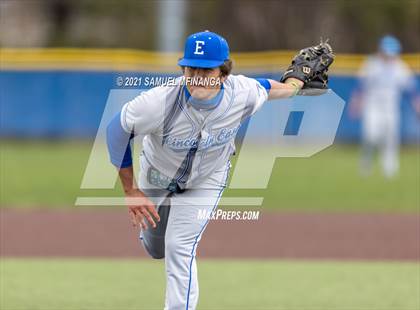 Thumbnail 2 in Omaha Westside vs. Lincoln East photogallery.