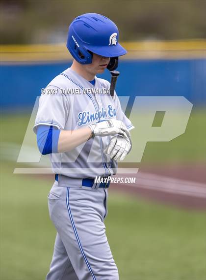 Thumbnail 3 in Omaha Westside vs. Lincoln East photogallery.