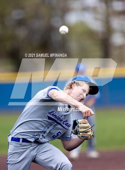 Thumbnail 3 in Omaha Westside vs. Lincoln East photogallery.