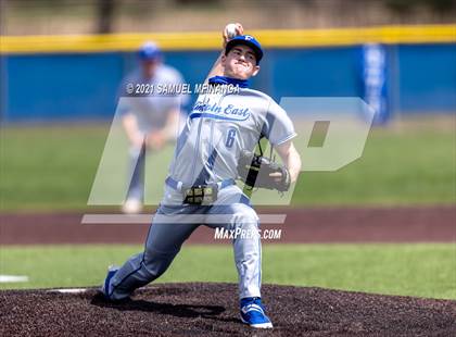 Thumbnail 3 in Omaha Westside vs. Lincoln East photogallery.