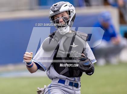 Thumbnail 1 in Omaha Westside vs. Lincoln East photogallery.