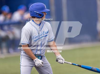 Thumbnail 3 in Omaha Westside vs. Lincoln East photogallery.