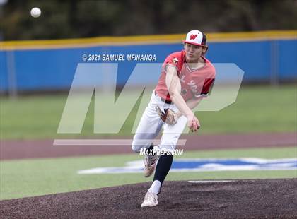 Thumbnail 3 in Omaha Westside vs. Lincoln East photogallery.