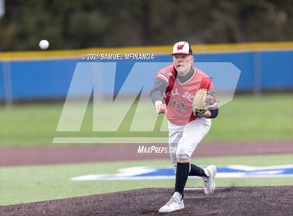 Thumbnail 3 in Omaha Westside vs. Lincoln East photogallery.