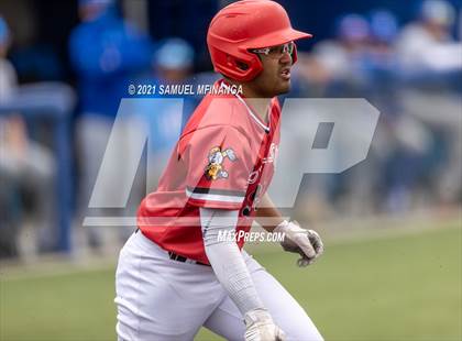 Thumbnail 3 in Omaha Westside vs. Lincoln East photogallery.