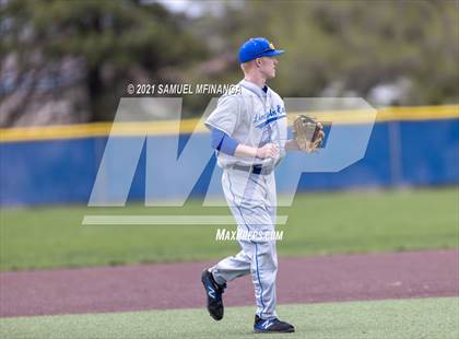 Thumbnail 2 in Omaha Westside vs. Lincoln East photogallery.