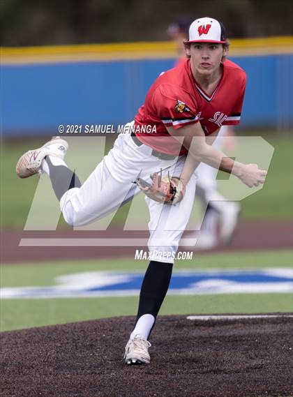 Thumbnail 3 in Omaha Westside vs. Lincoln East photogallery.