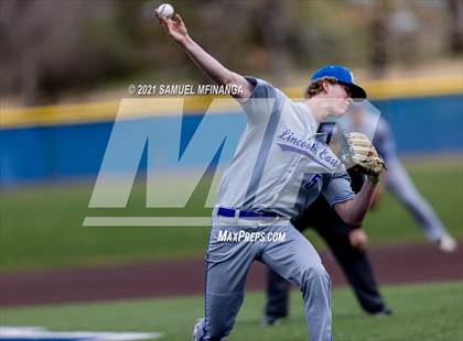 Thumbnail 3 in Omaha Westside vs. Lincoln East photogallery.