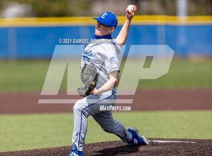 Thumbnail 3 in Omaha Westside vs. Lincoln East photogallery.