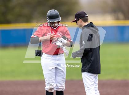 Thumbnail 2 in Omaha Westside vs. Lincoln East photogallery.