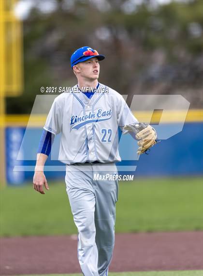 Thumbnail 2 in Omaha Westside vs. Lincoln East photogallery.