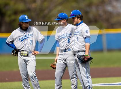 Thumbnail 2 in Omaha Westside vs. Lincoln East photogallery.