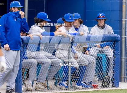 Thumbnail 3 in Omaha Westside vs. Lincoln East photogallery.