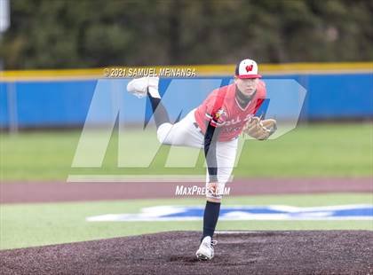 Thumbnail 2 in Omaha Westside vs. Lincoln East photogallery.