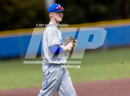 Thumbnail 2 in Omaha Westside vs. Lincoln East photogallery.