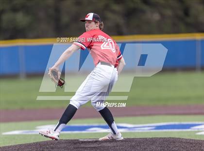 Thumbnail 3 in Omaha Westside vs. Lincoln East photogallery.