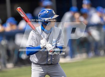 Thumbnail 2 in Omaha Westside vs. Lincoln East photogallery.