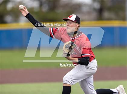 Thumbnail 2 in Omaha Westside vs. Lincoln East photogallery.