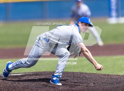 Thumbnail 3 in Omaha Westside vs. Lincoln East photogallery.