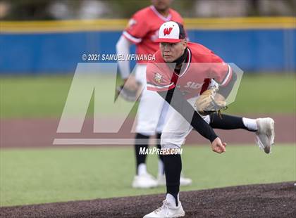 Thumbnail 3 in Omaha Westside vs. Lincoln East photogallery.