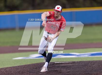Thumbnail 2 in Omaha Westside vs. Lincoln East photogallery.