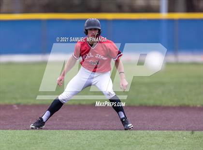 Thumbnail 2 in Omaha Westside vs. Lincoln East photogallery.