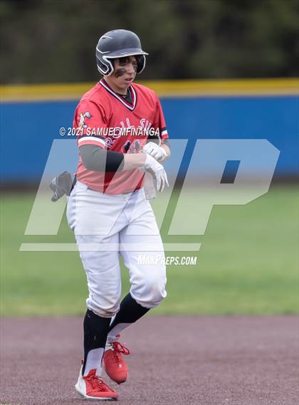 Thumbnail 3 in Omaha Westside vs. Lincoln East photogallery.